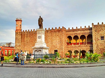 Teotihuacan, Taxco, Cuernavaca & Puebla